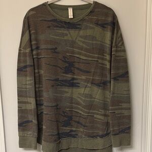 Long Sleeve Tee | Altar’d State | Camouflage | XL